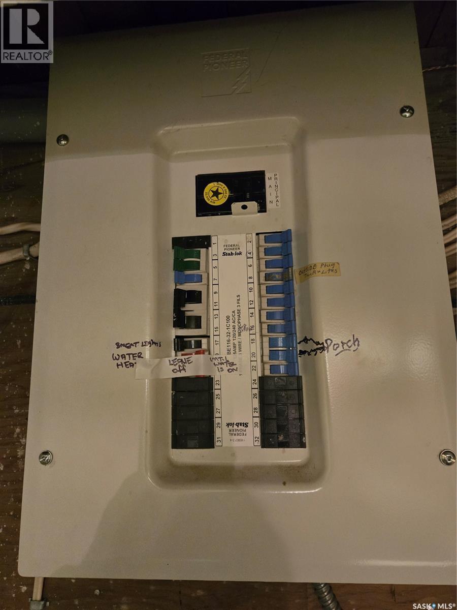 803 Hall Street, Loreburn, SK - Indoor