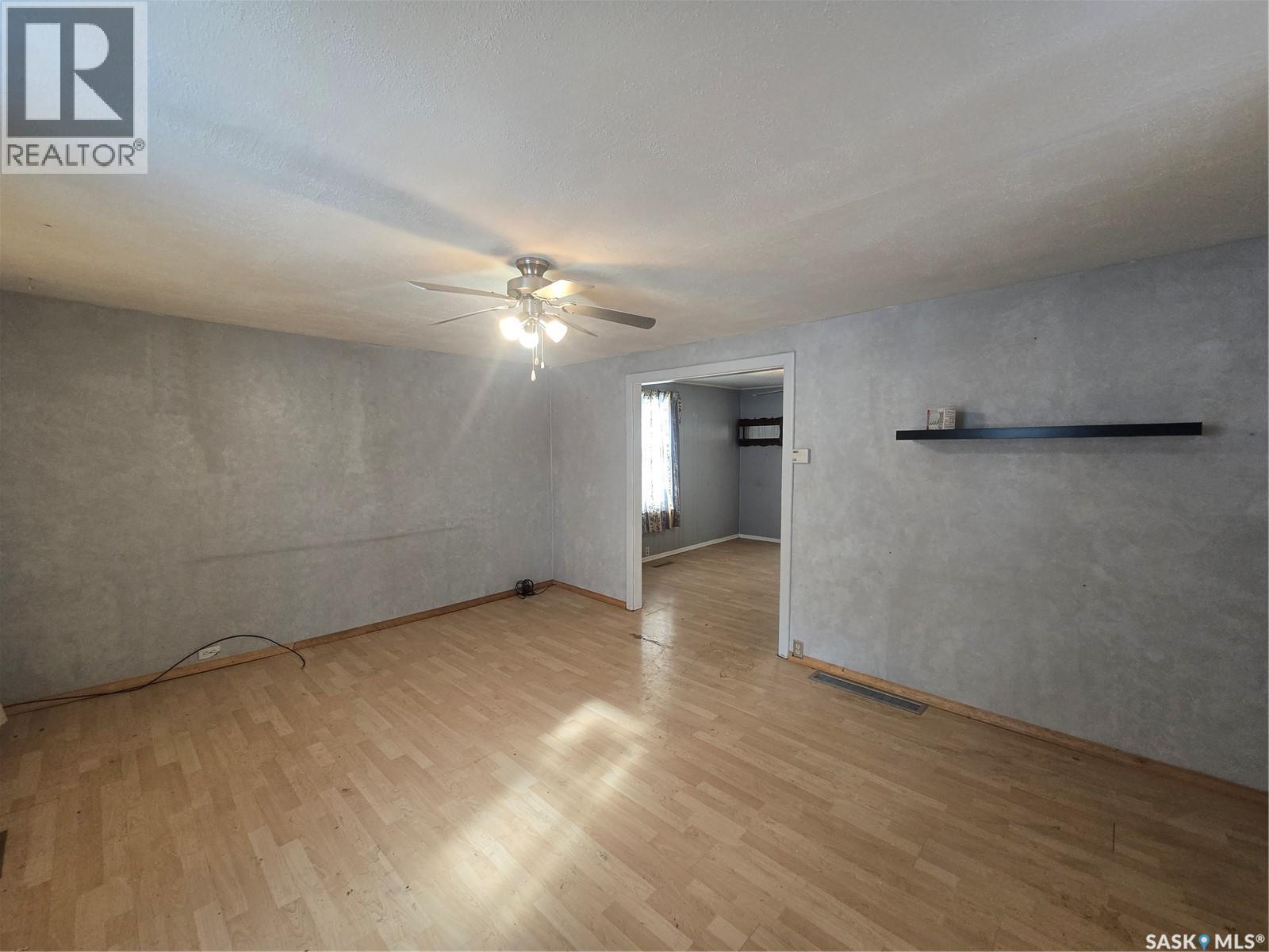 803 Hall Street, Loreburn, SK - Indoor Photo Showing Other Room