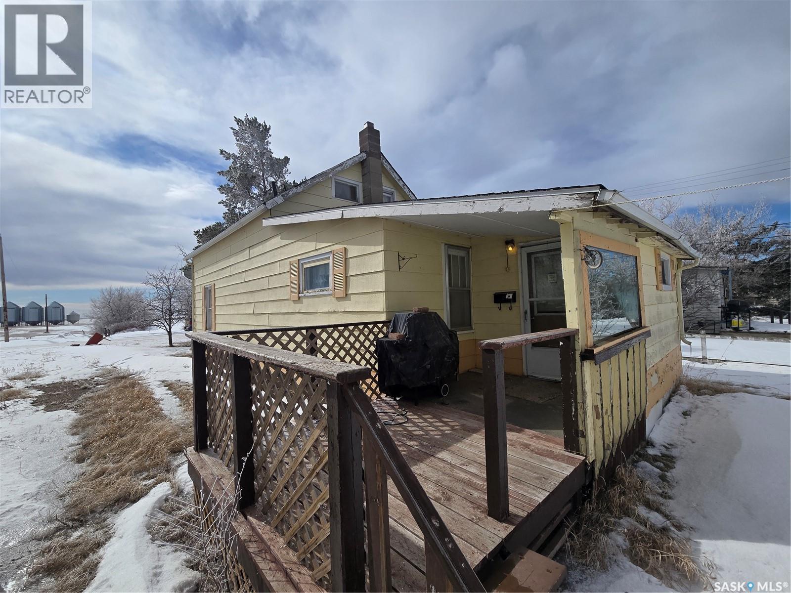 803 Hall Street, Loreburn, SK - Outdoor
