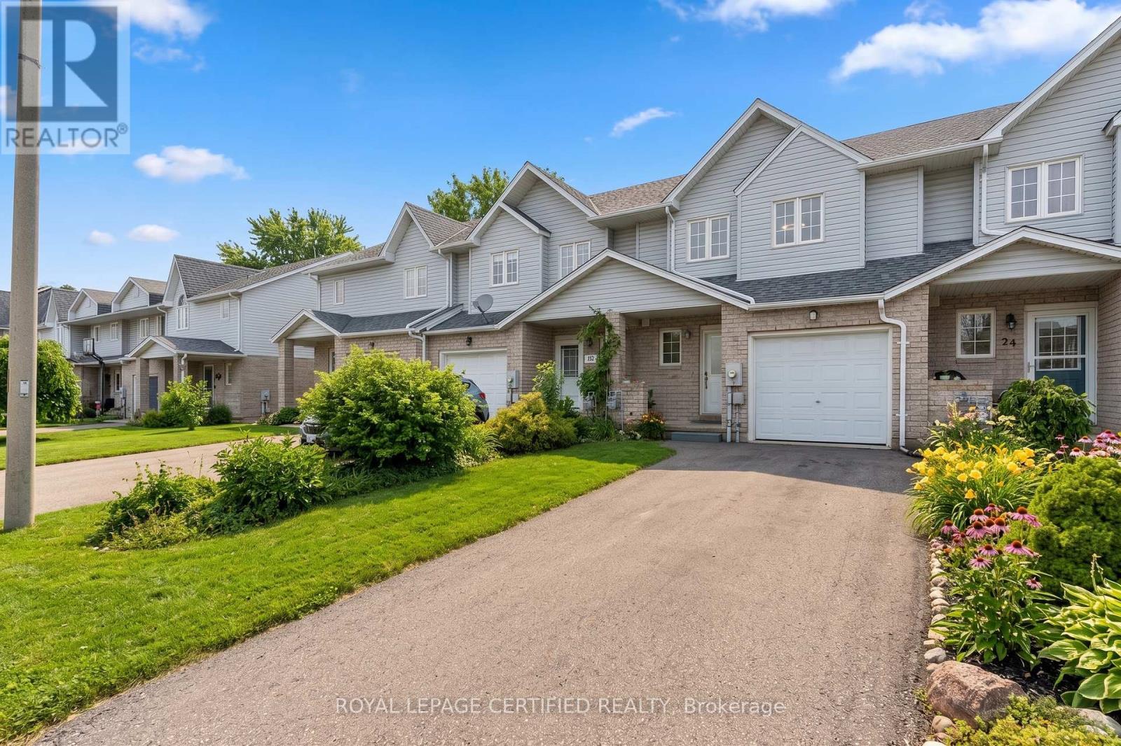 22 Golden Terrace Court, Kitchener, ON - Outdoor With Facade