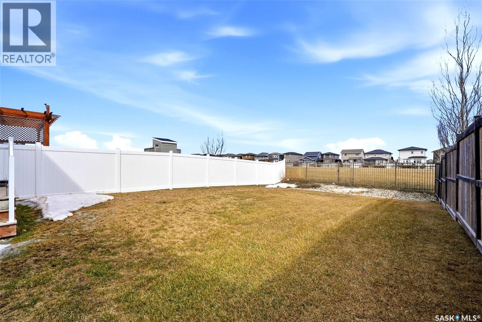 5517 Norseman Crescent, Regina, SK - Outdoor
