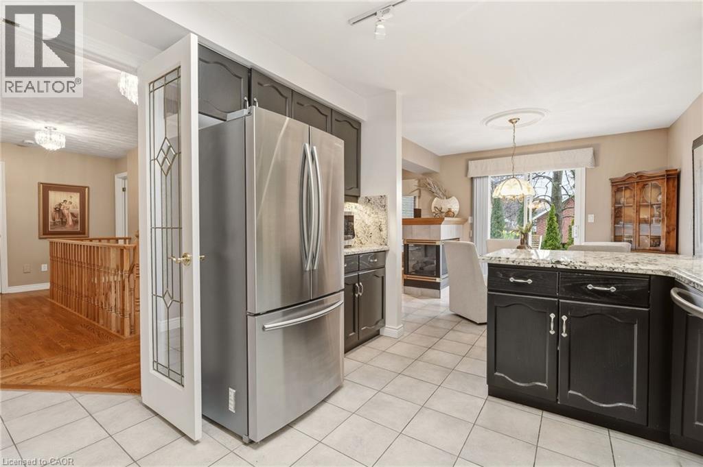 1156 Augustus Drive, Burlington, ON - Indoor Photo Showing Kitchen