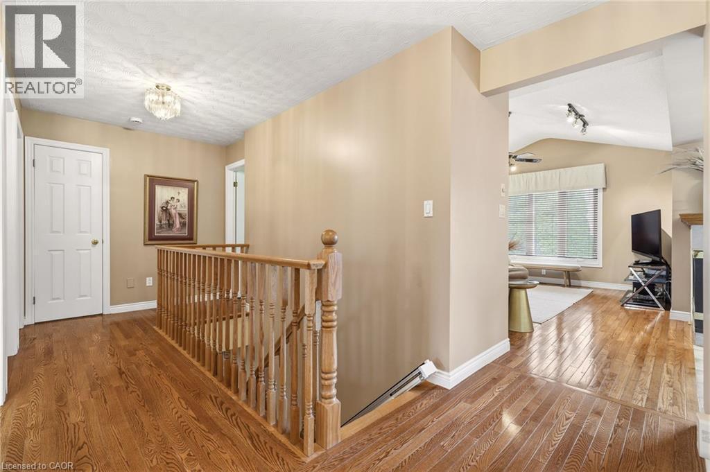 Private Hallway to Bedrooms - 1156 Augustus Drive, Burlington, ON - Indoor Photo Showing Other Room