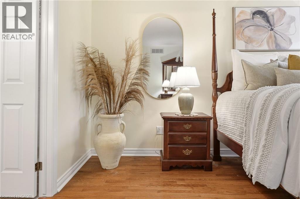 1156 Augustus Drive, Burlington, ON - Indoor Photo Showing Bedroom