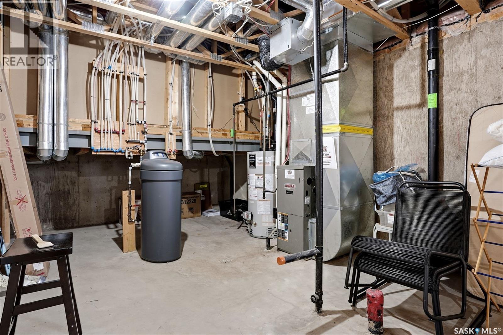 4014 Cumberland Road E, Regina, SK - Indoor Photo Showing Basement