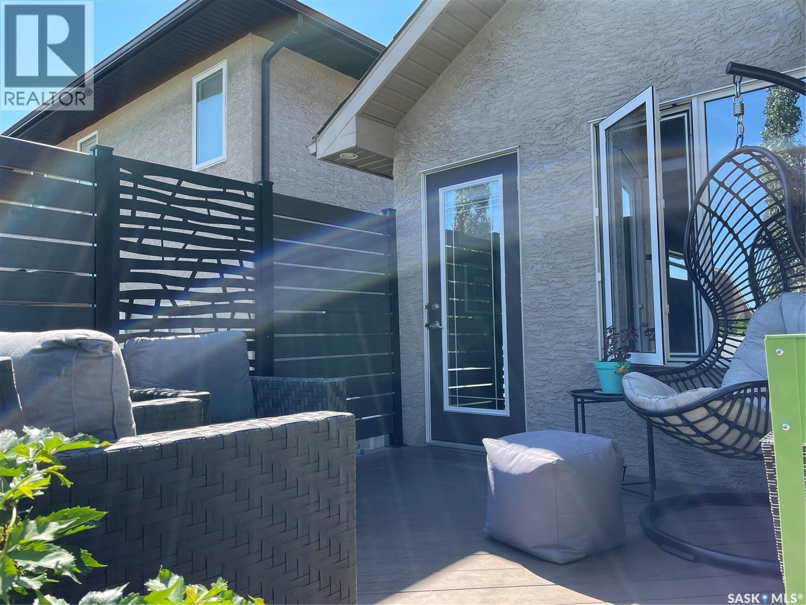 4014 Cumberland Road E, Regina, SK - Outdoor With Deck Patio Veranda