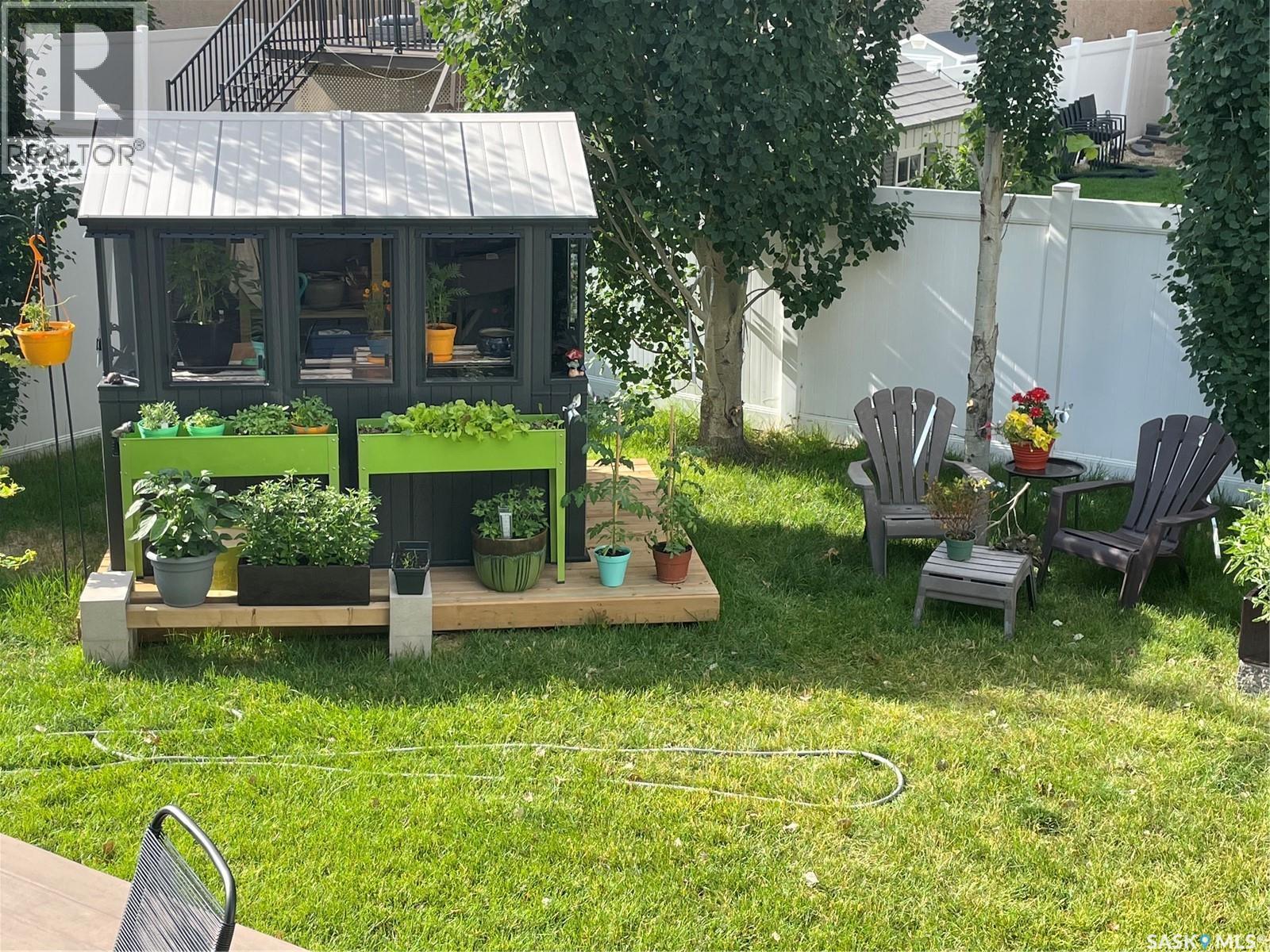 4014 Cumberland Road E, Regina, SK - Outdoor