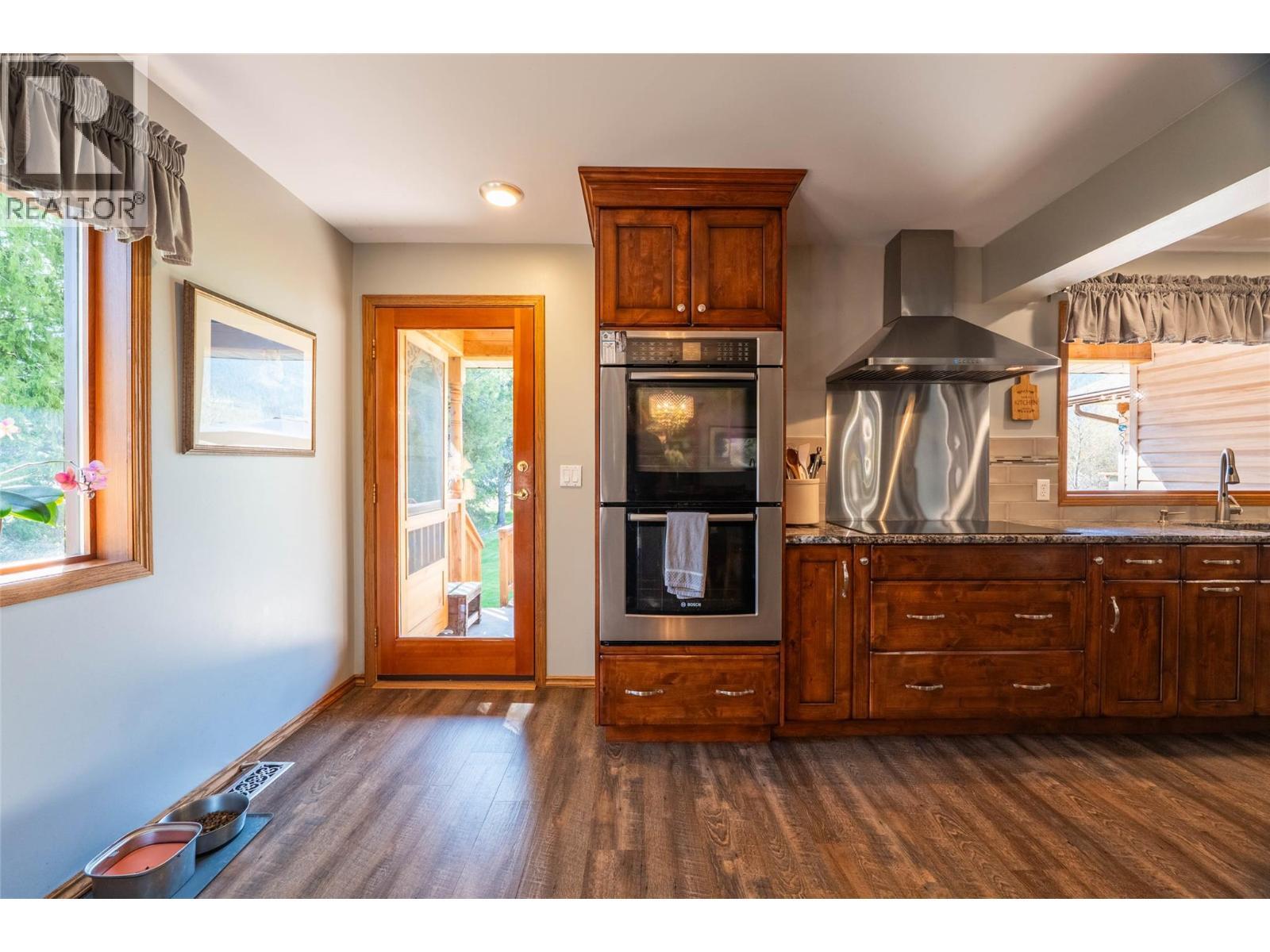 6158 Redfish Road, Nelson, BC