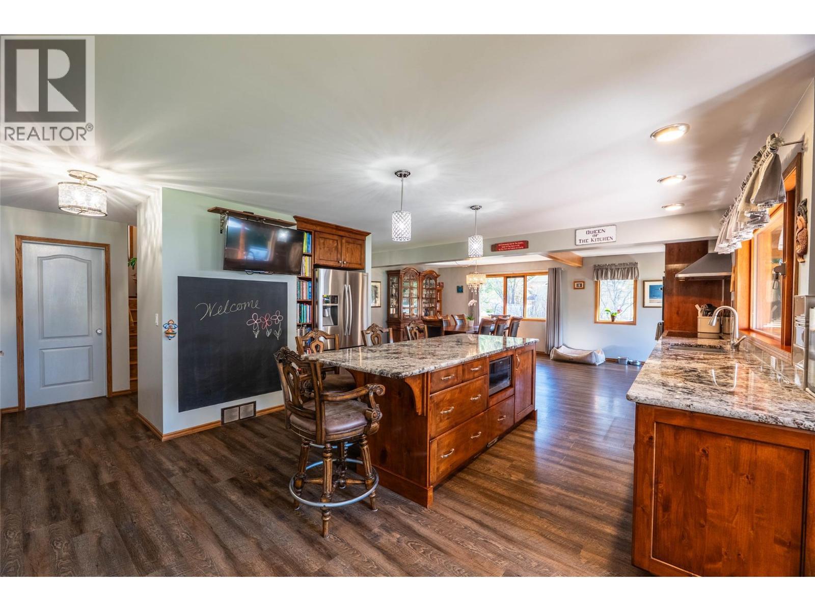 6158 Redfish Road, Nelson, BC