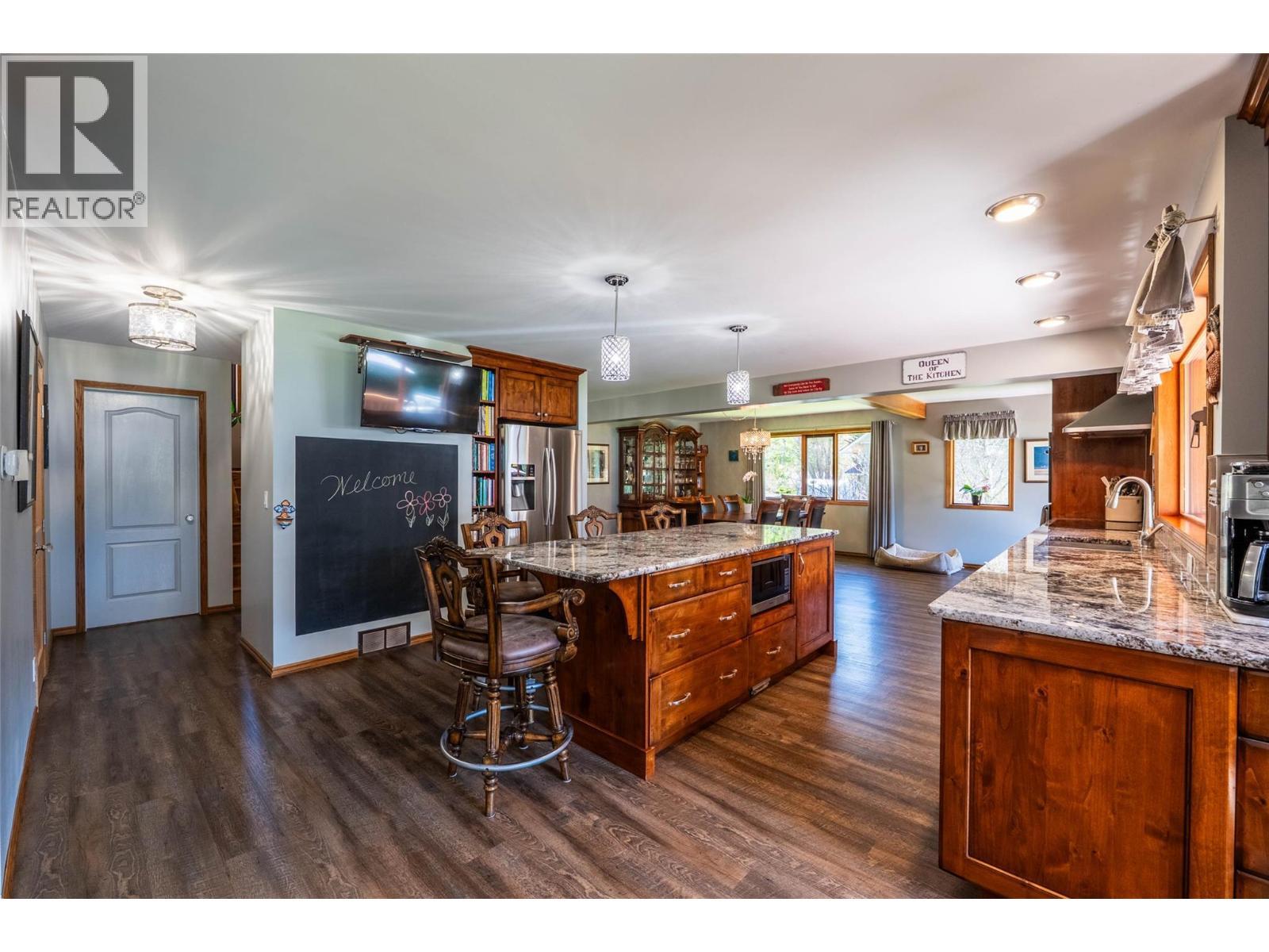 6158 Redfish Road, Nelson, BC
