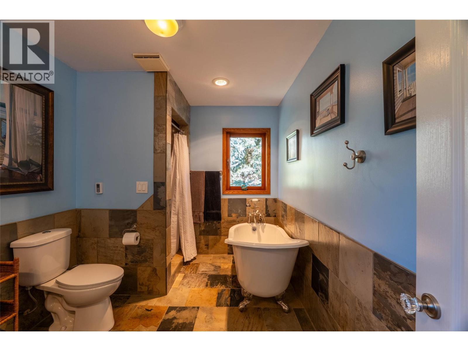 6158 Redfish Road, Nelson, BC