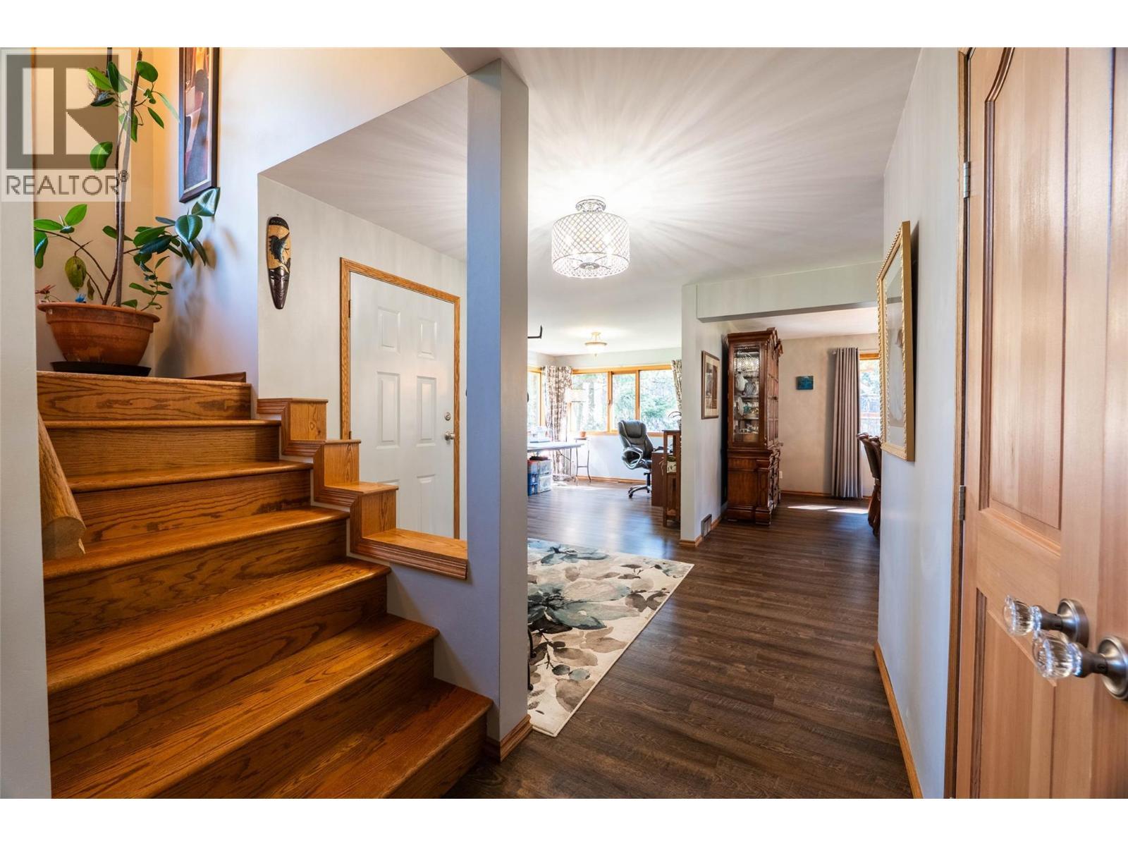 6158 Redfish Road, Nelson, BC