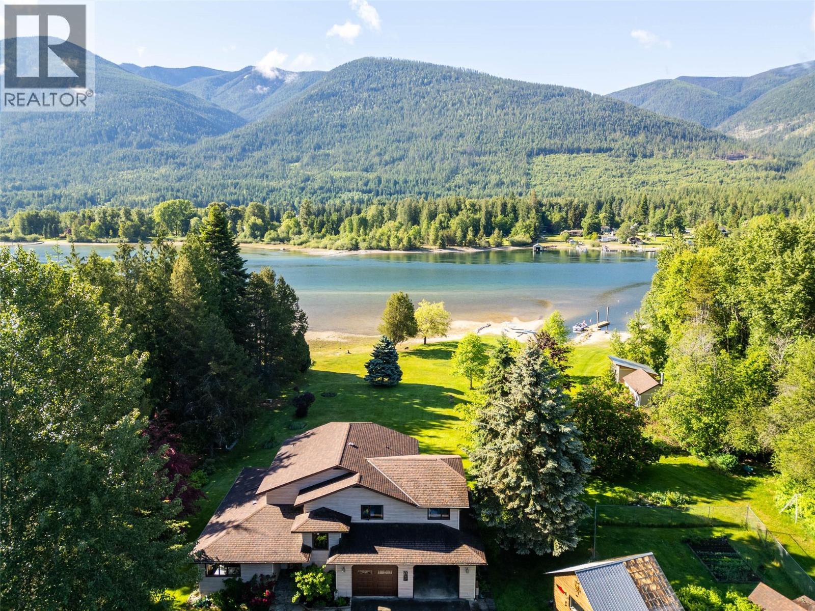 6158 Redfish Road, Nelson, BC