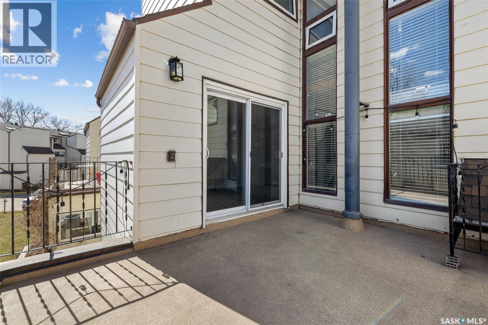 5064 10Th Avenue, Regina, SK - Outdoor With Exterior