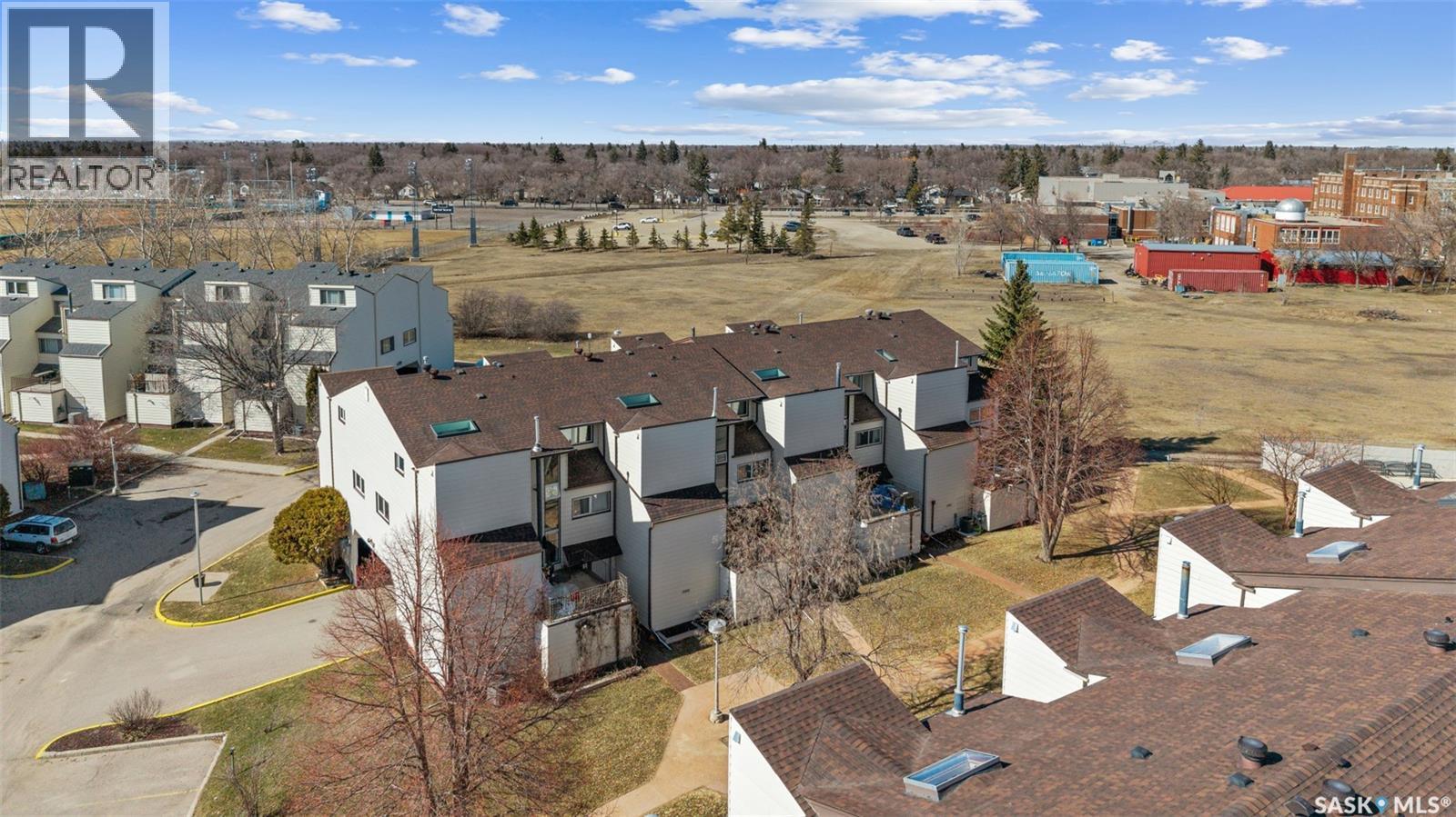 5064 10Th Avenue, Regina, SK - Outdoor With View