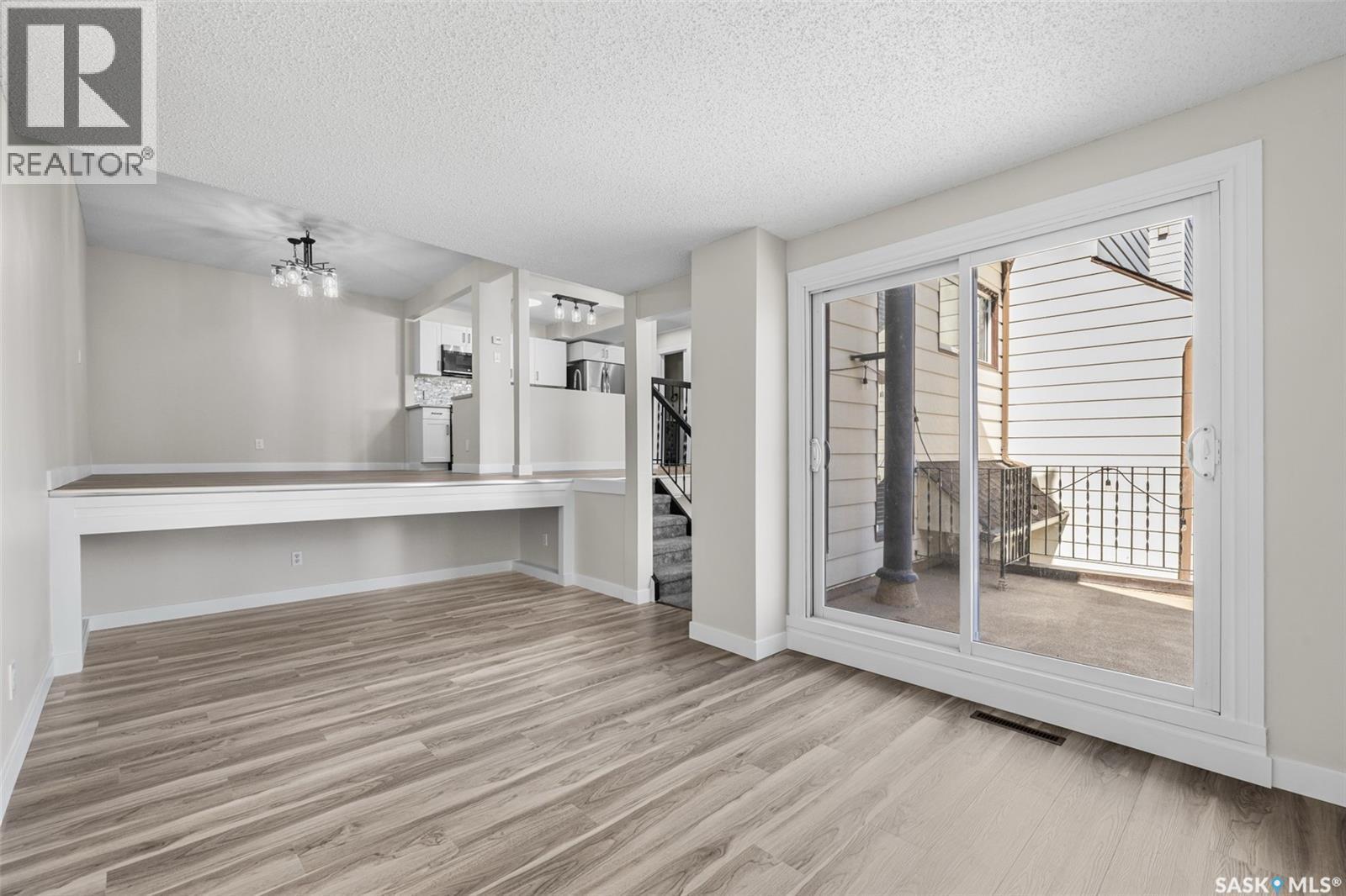 5064 10Th Avenue, Regina, SK - Indoor Photo Showing Other Room