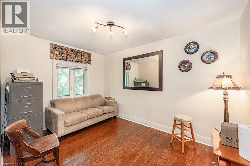 Main Floor Den - 557 Stillwater Crescent, Burlington, ON - Indoor