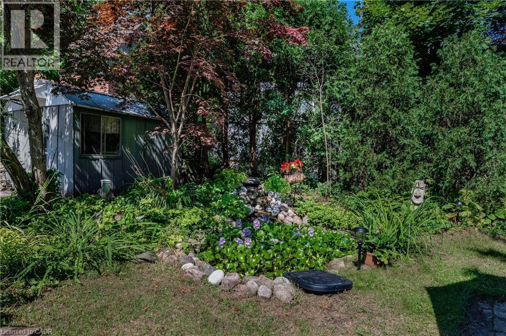 Backyard Pond - 557 Stillwater Crescent, Burlington, ON - Outdoor