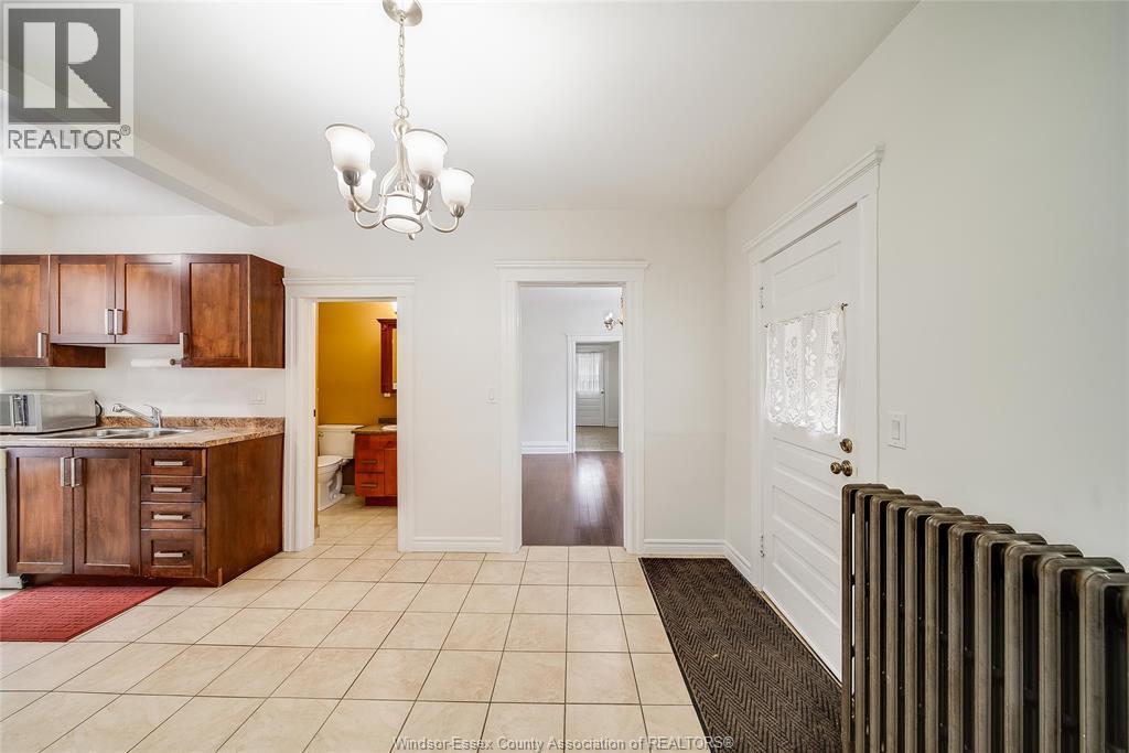 151 Curry Ave, Windsor, ON - Indoor