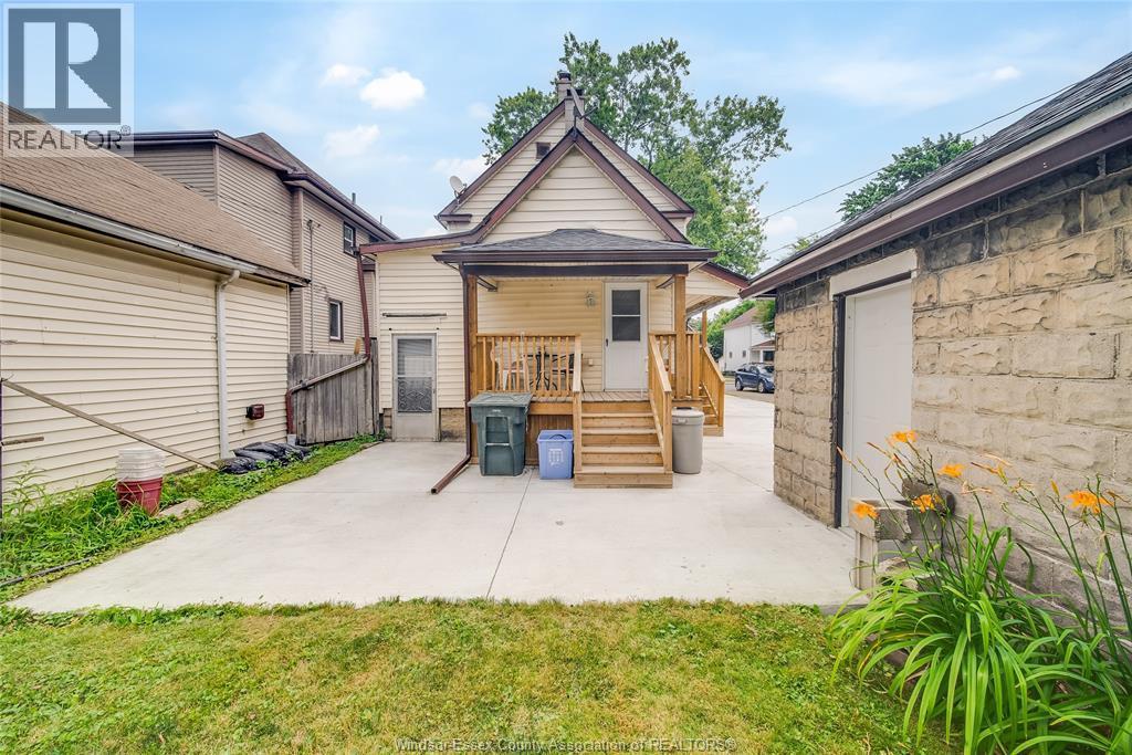 151 Curry Ave, Windsor, ON - Outdoor With Exterior