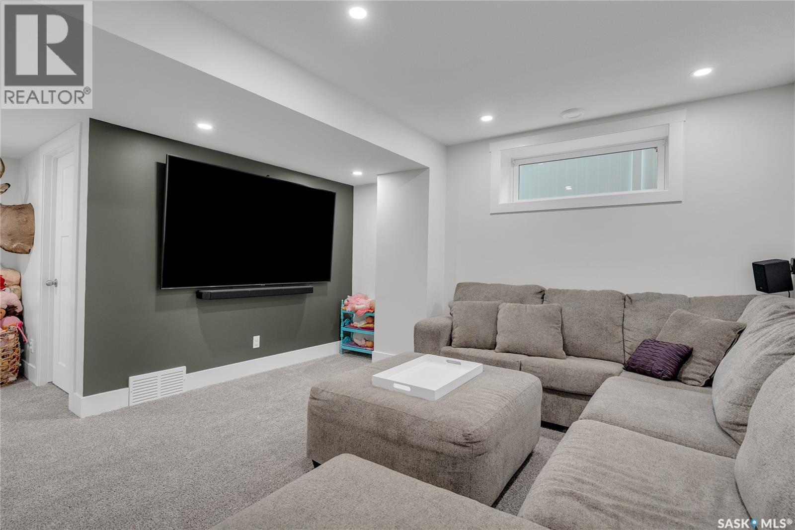 1235 Pringle Way, Saskatoon, SK