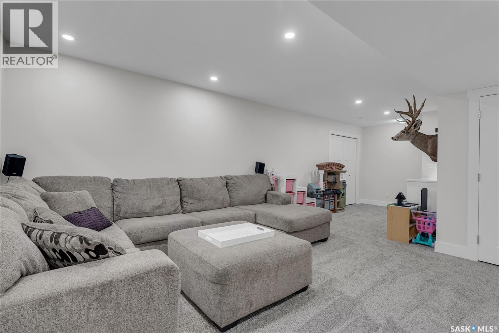 1235 Pringle Way, Saskatoon, SK