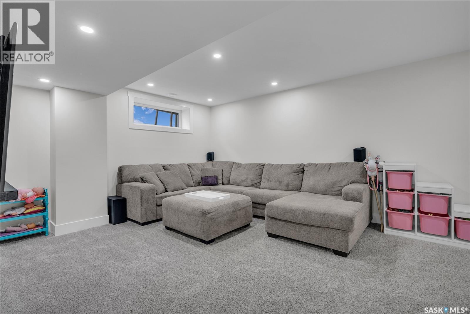 1235 Pringle Way, Saskatoon, SK