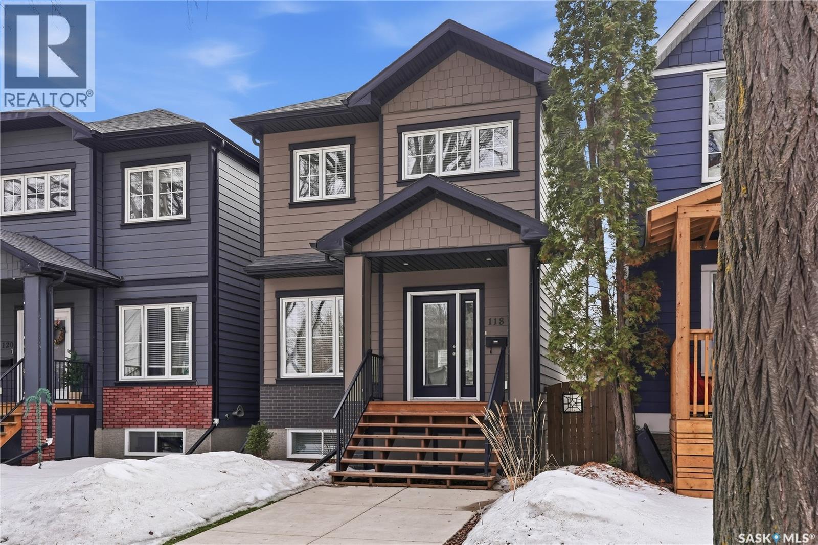 118 3Rd Street E, Saskatoon, SK - Outdoor With Facade
