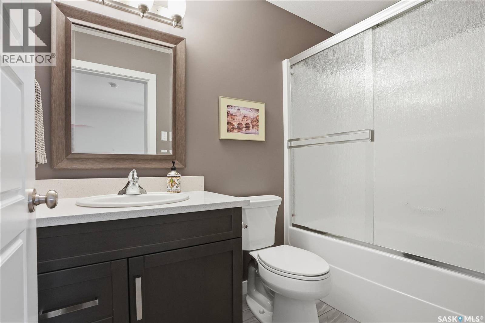 118 3Rd Street E, Saskatoon, SK - Indoor Photo Showing Bathroom