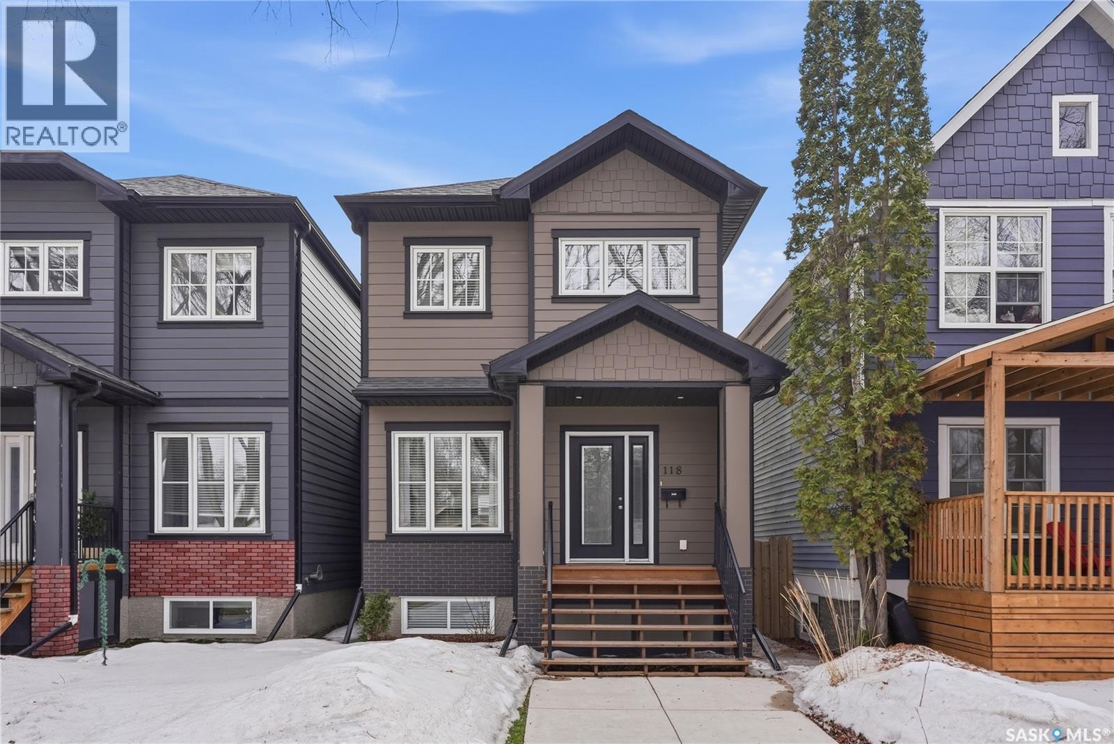 118 3Rd Street E, Saskatoon, SK - Outdoor With Facade