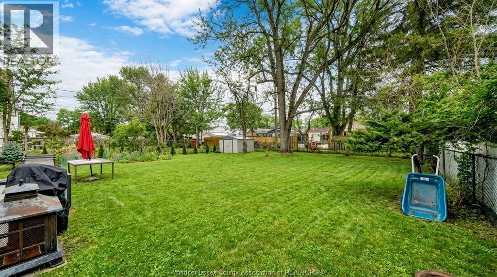 3567 King Street, Windsor, ON - Outdoor