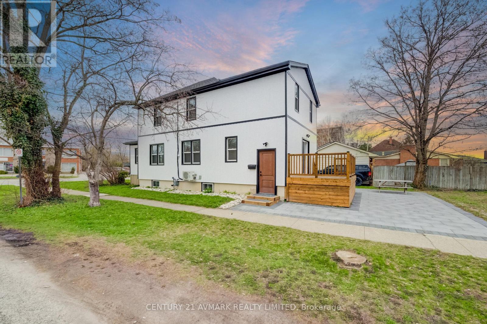 336 Geneva Street, St. Catharines (Fairview), ON - Outdoor