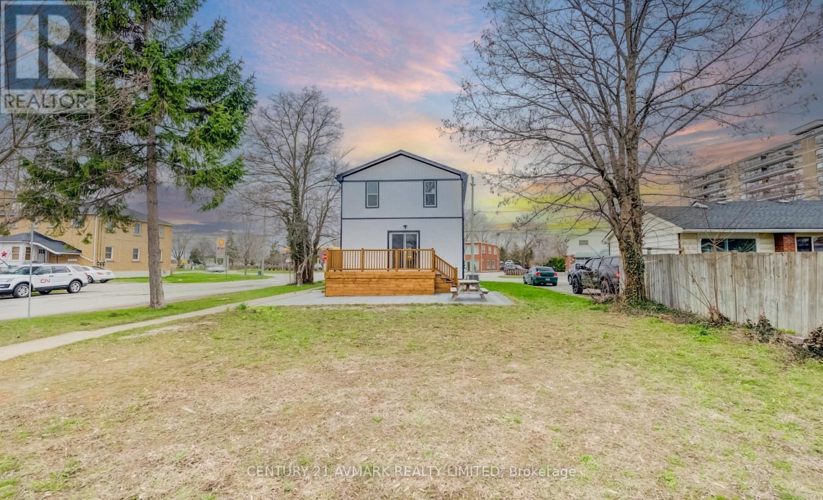 336 Geneva Street, St. Catharines (Fairview), ON - Outdoor