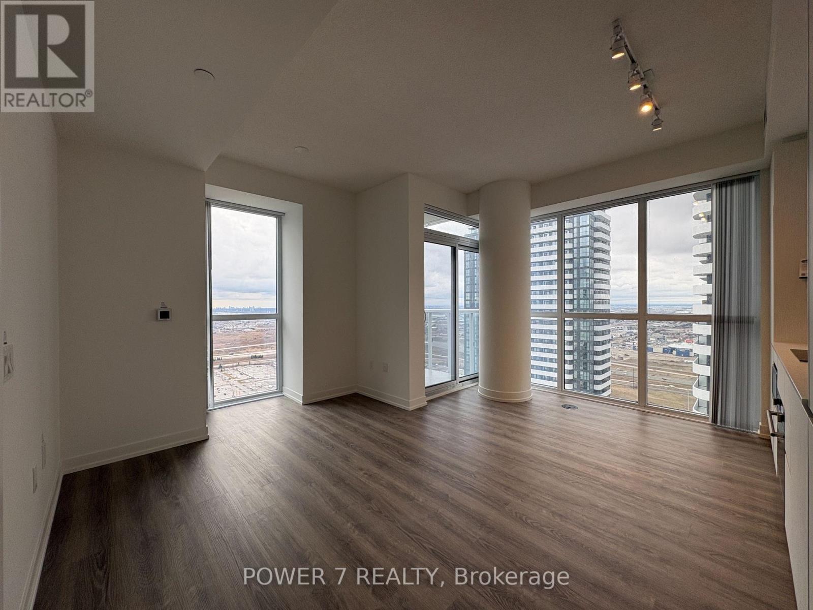 4112 - 8 Interchange Way, Vaughan, ON - Indoor Photo Showing Other Room