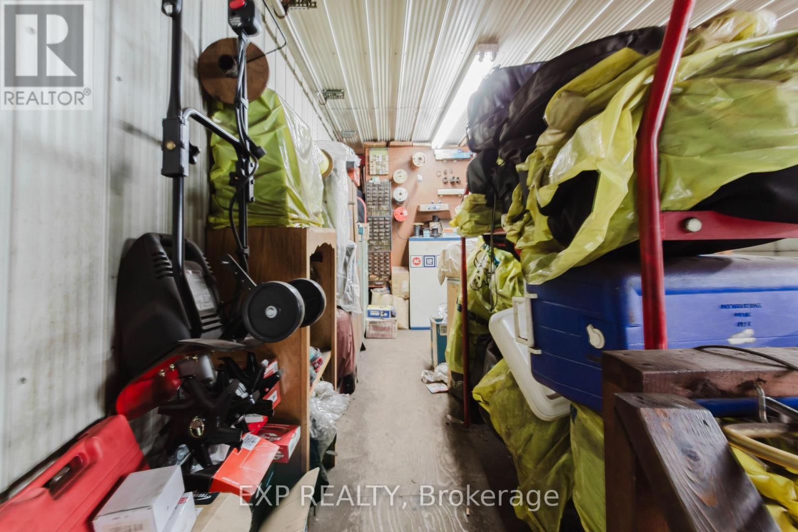 232 Oxford Street, Goderich, ON - Indoor