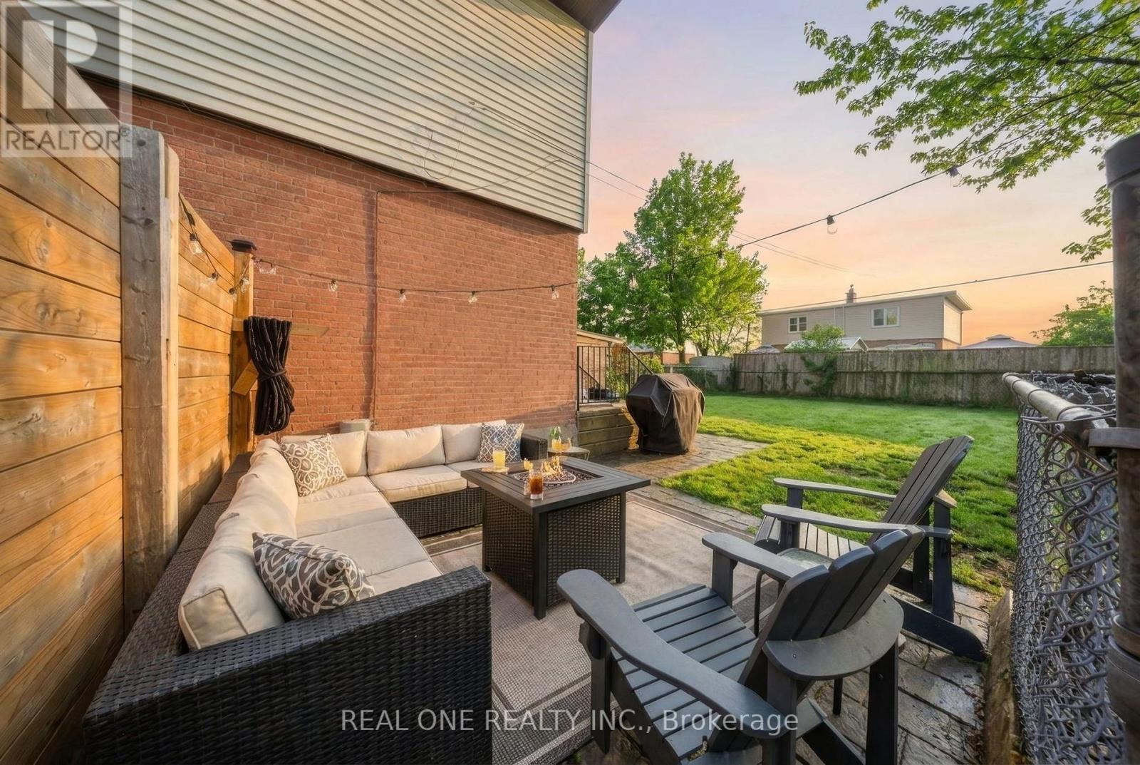 24 Sumach Street, Hamilton, ON - Outdoor With Exterior