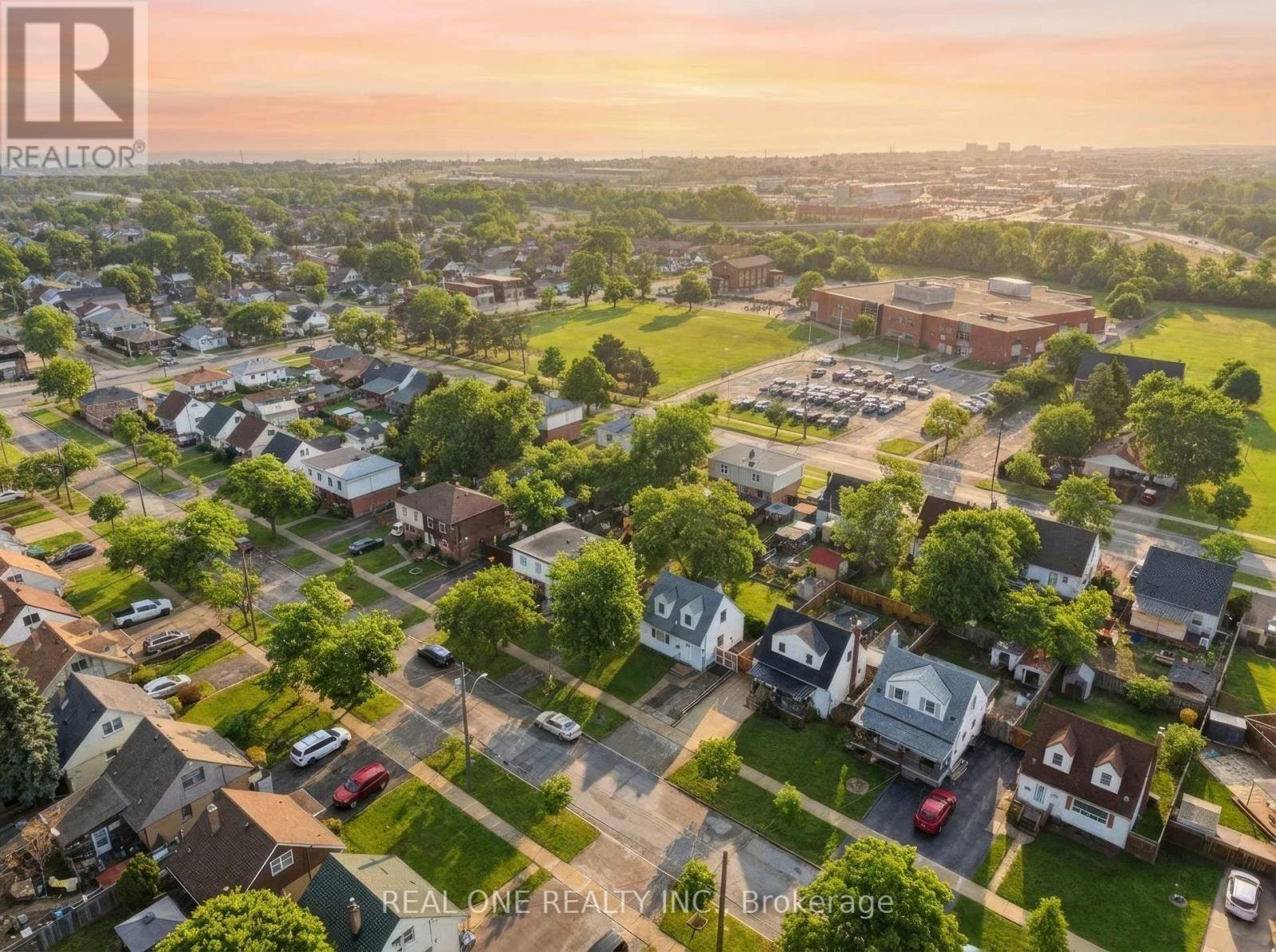 24 Sumach Street, Hamilton, ON - Outdoor With View