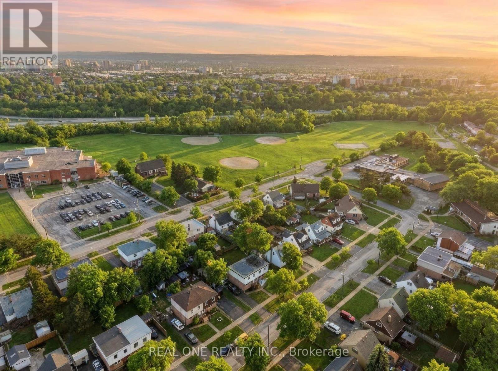 24 Sumach Street, Hamilton, ON - Outdoor With View