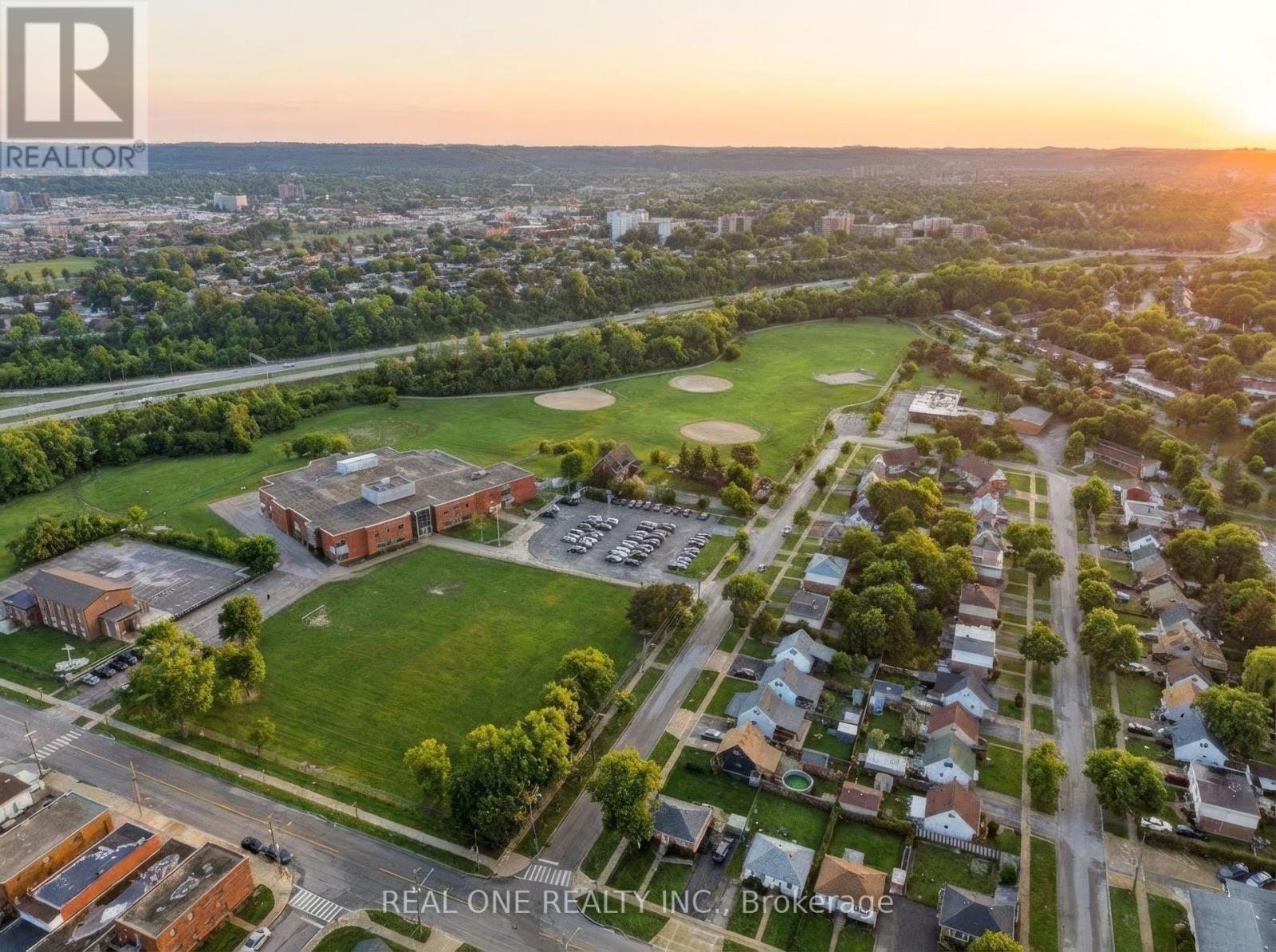 24 Sumach Street, Hamilton, ON - Outdoor With View