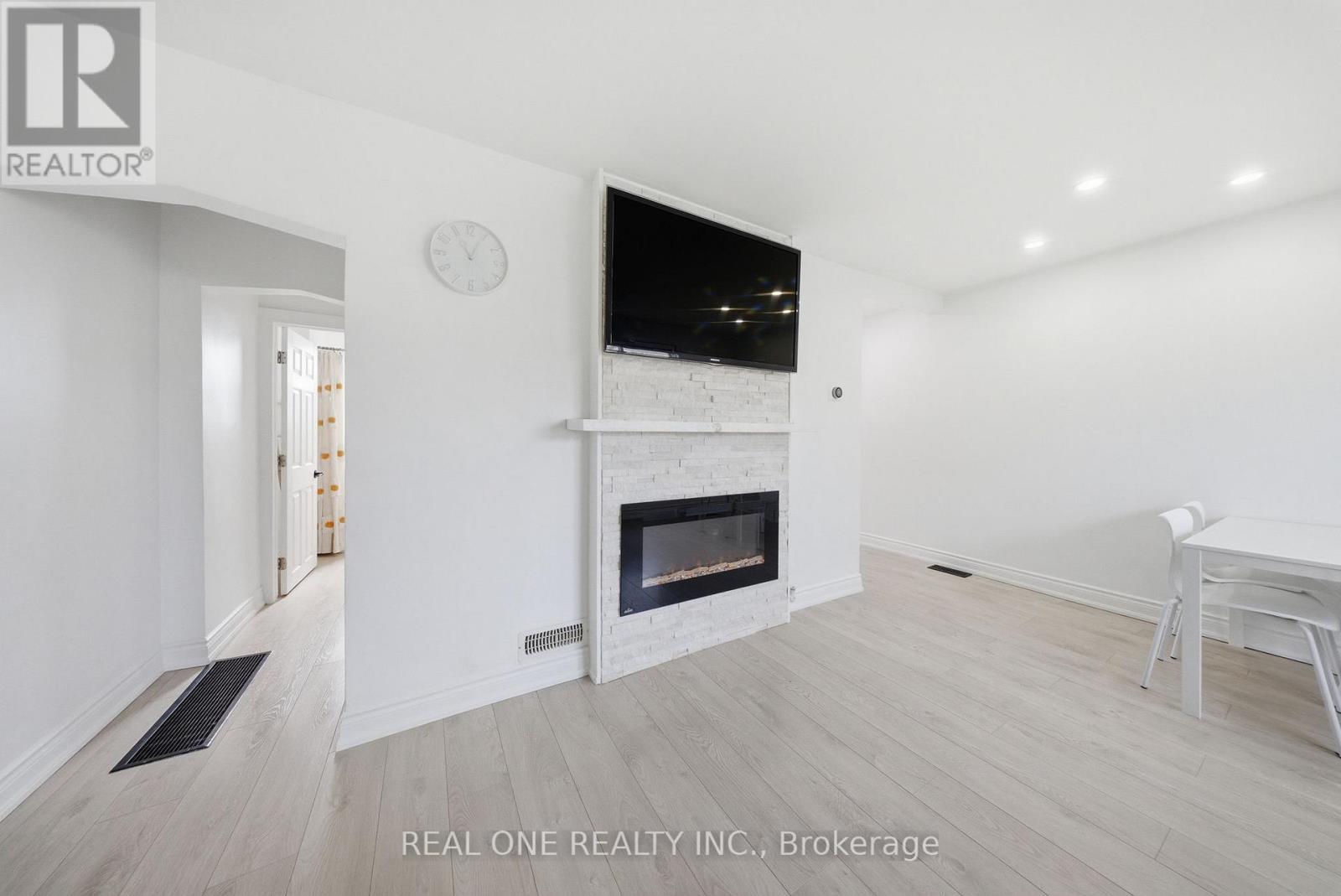 24 Sumach Street, Hamilton, ON - Indoor With Fireplace