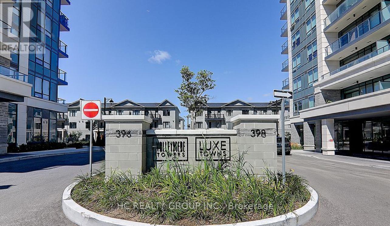607 - 396 Highway 7 Avenue E, Richmond Hill, ON - Outdoor With Balcony