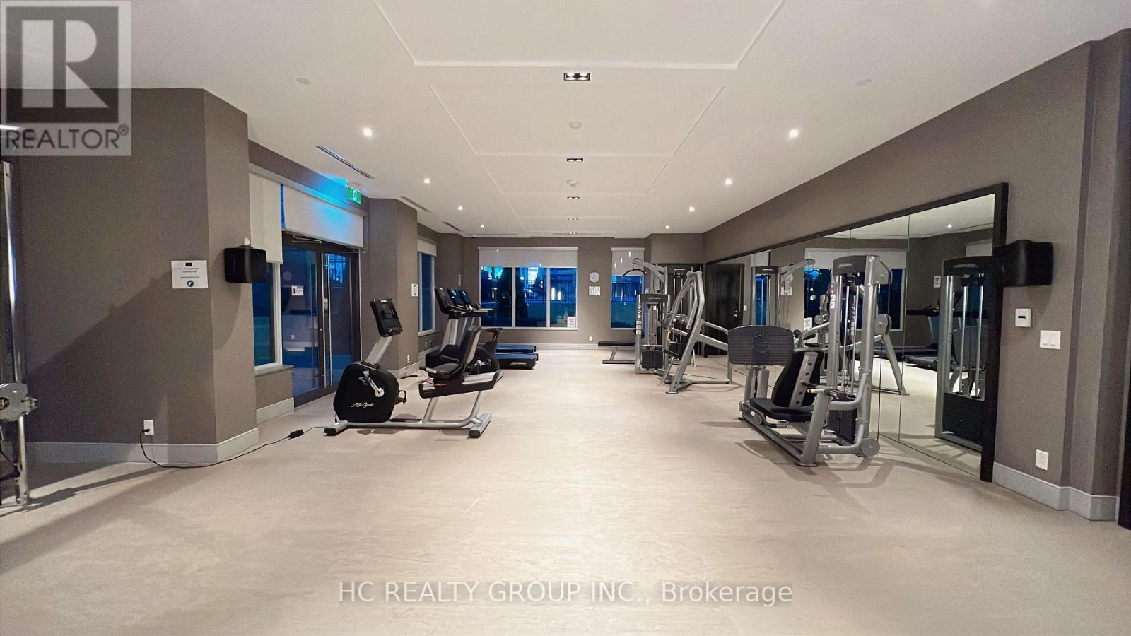 607 - 396 Highway 7 Avenue E, Richmond Hill, ON - Indoor Photo Showing Gym Room