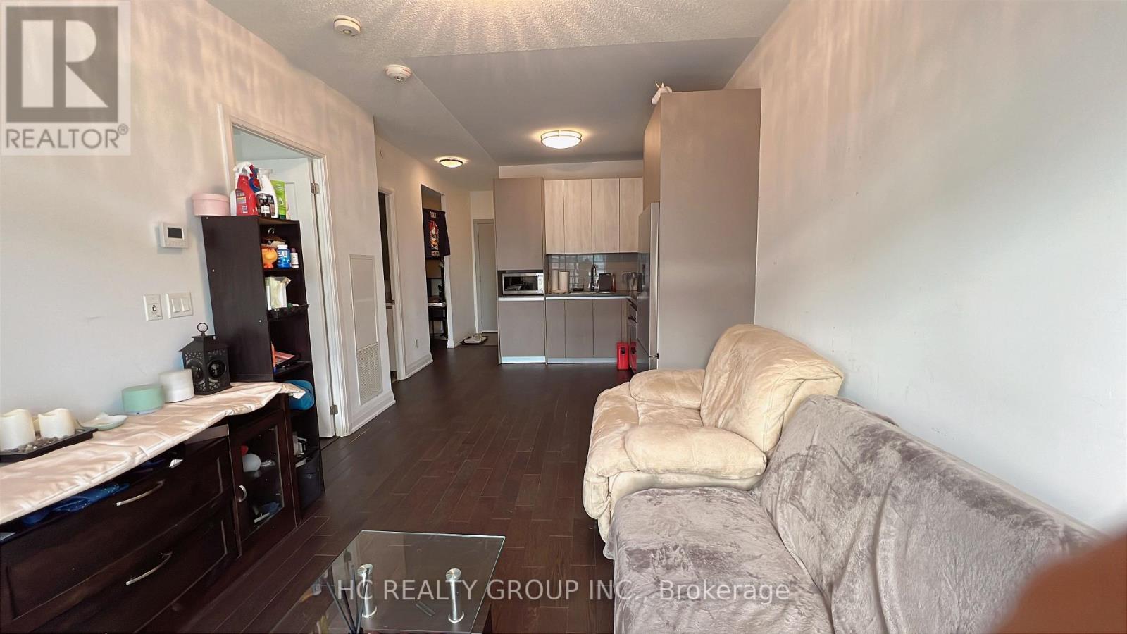 607 - 396 Highway 7 Avenue E, Richmond Hill, ON - Indoor