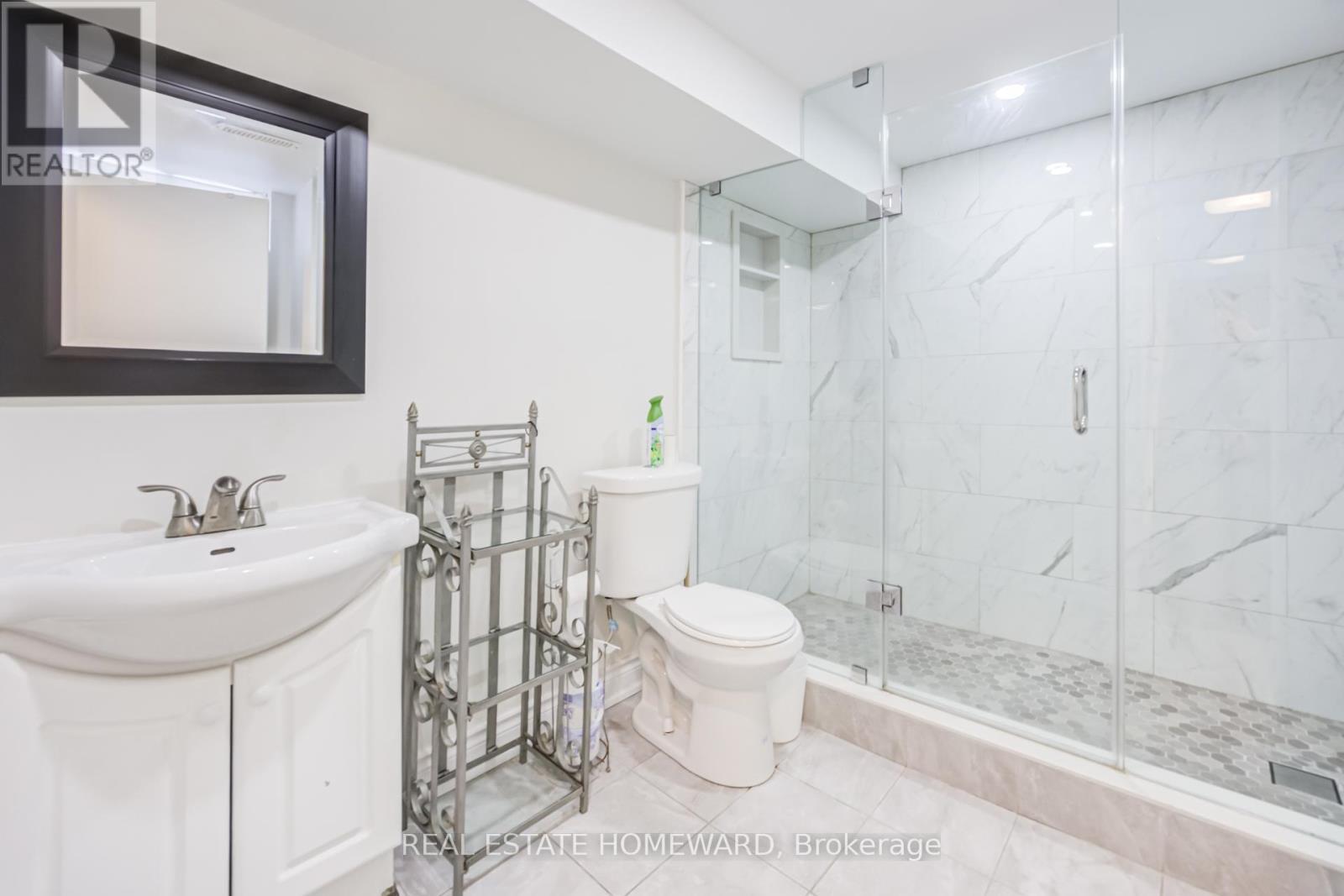 783 Dodsworth Crescent, Mississauga, ON - Indoor Photo Showing Bathroom