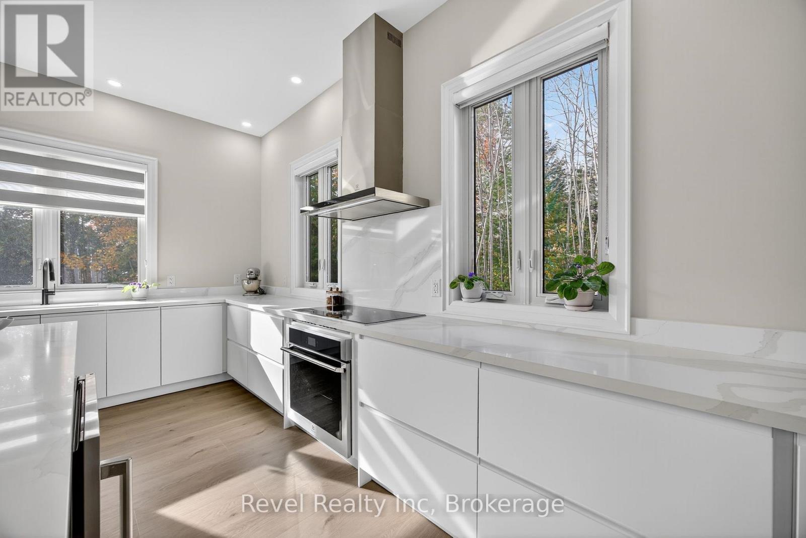 2 Seguin Crescent, Tiny, ON - Indoor