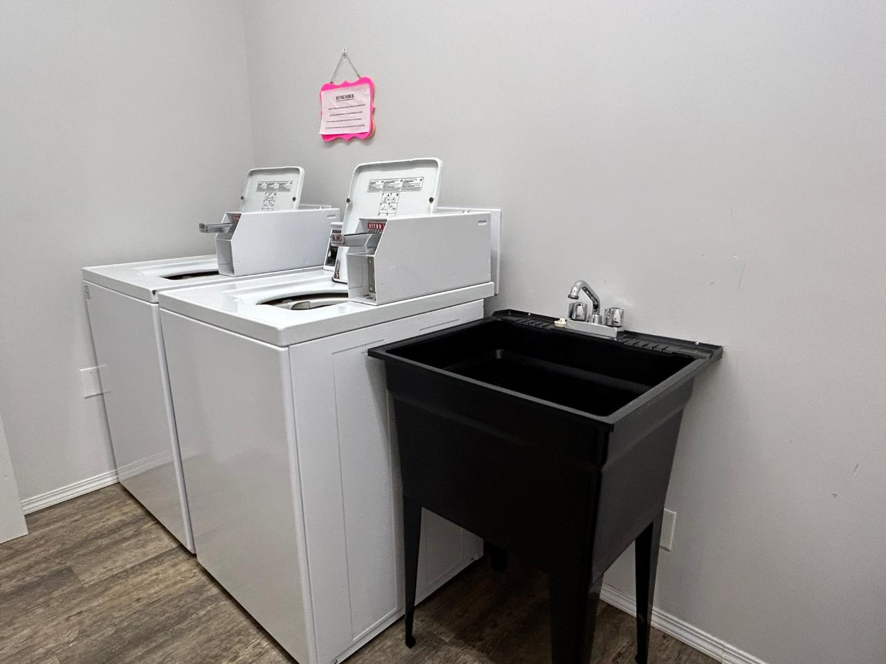 122/124-1051 Gerry Sorensen Way, Kimberley, BC - Indoor Photo Showing Laundry Room