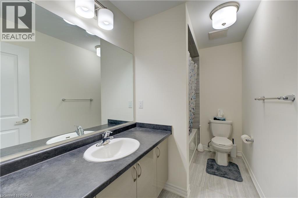 2 Copeman Avenue, Brantford, ON - Indoor Photo Showing Bathroom