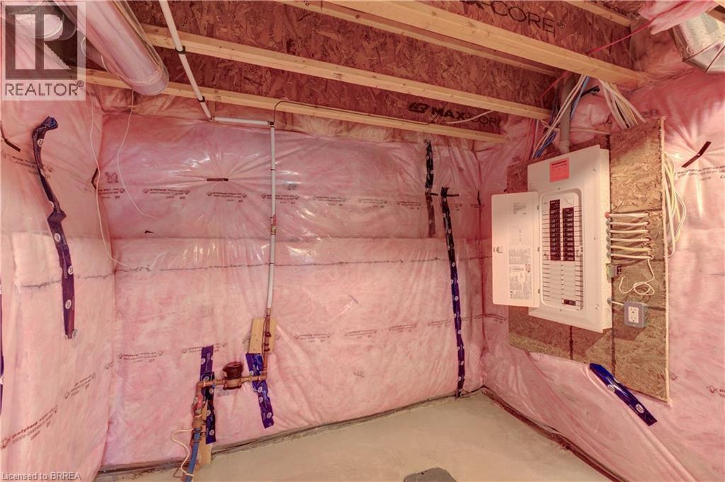 2 Copeman Avenue, Brantford, ON - Indoor