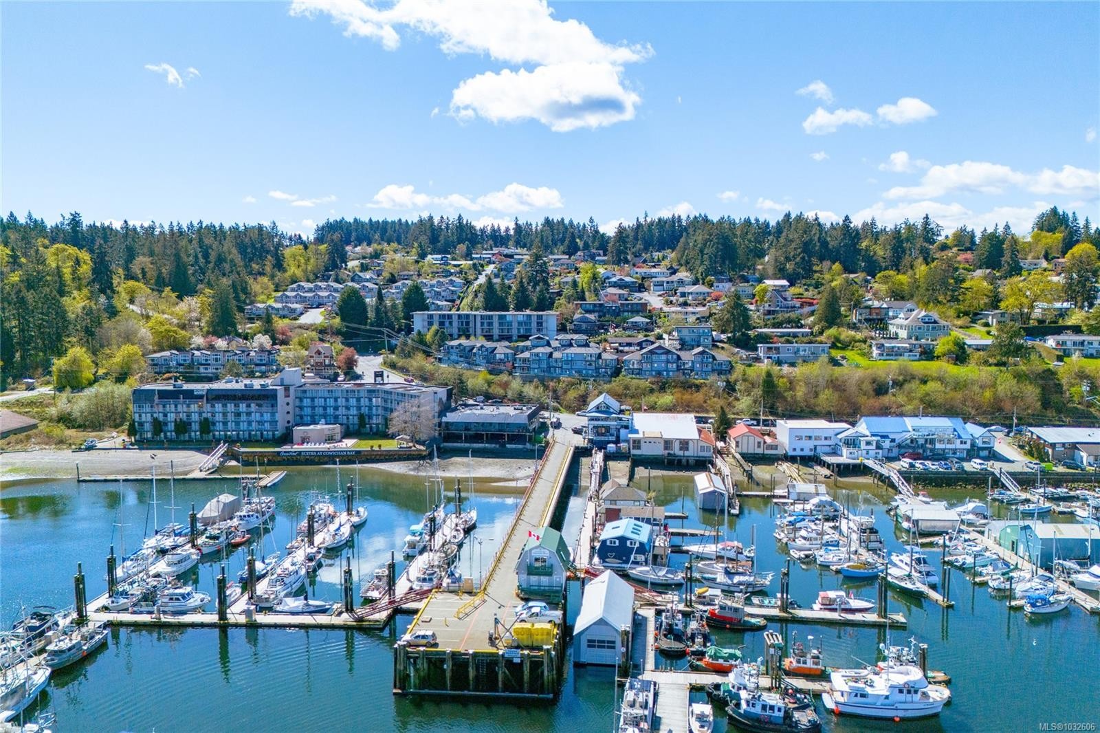 #204-1715 Pritchard St, Cowichan Bay, BC