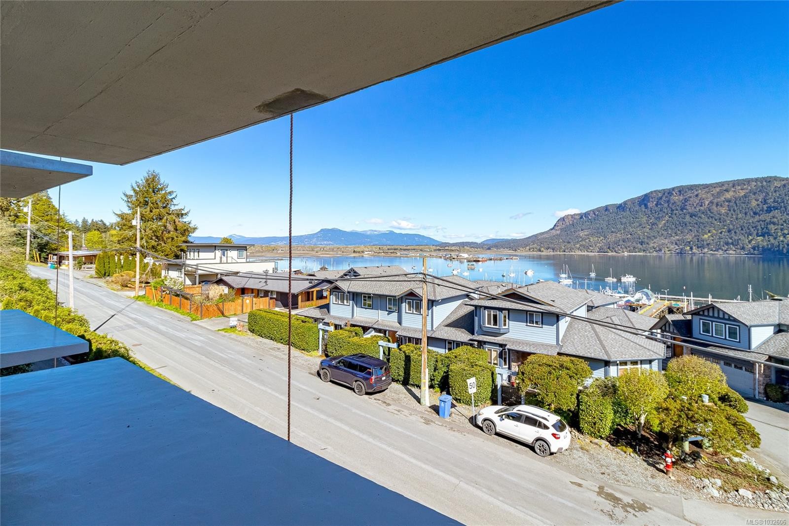 #204-1715 Pritchard St, Cowichan Bay, BC